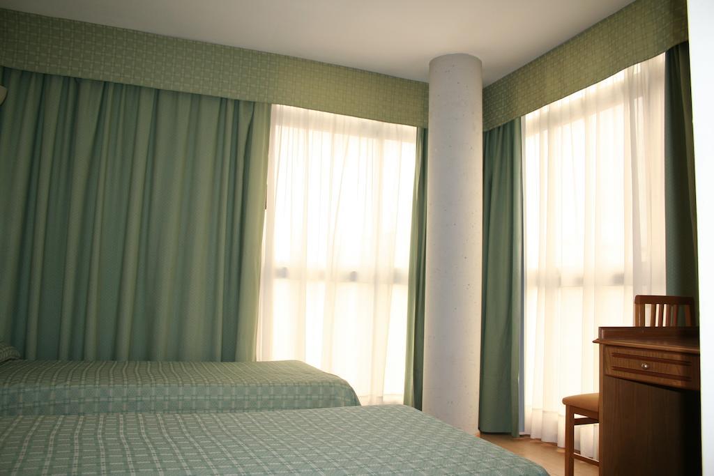 Hotel Austria 76 Puerto de Sagunto Quarto foto