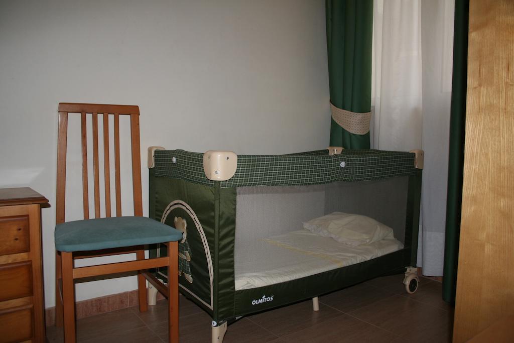 Hotel Austria 76 Puerto de Sagunto Quarto foto